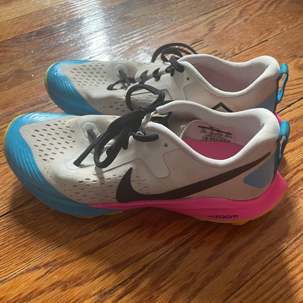 Nike Air Zoom Terra Kiger 5 Light Orewood Pink Trail Running Shoe